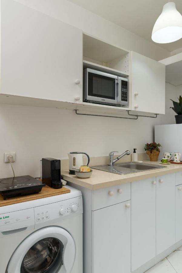Sea View 2 Bedroom Apartment With Bomb Shelter Tel Aviv Exteriör bild
