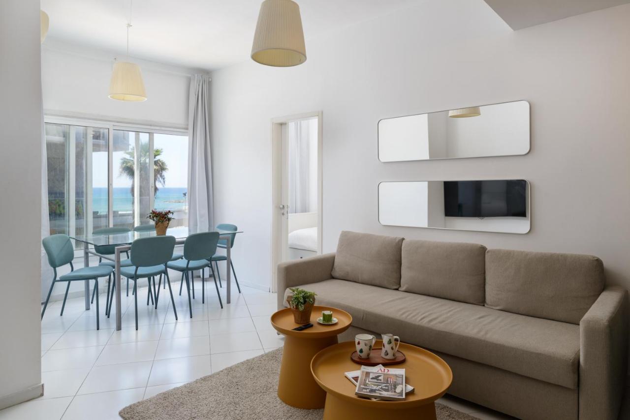 Sea View 2 Bedroom Apartment With Bomb Shelter Tel Aviv Exteriör bild